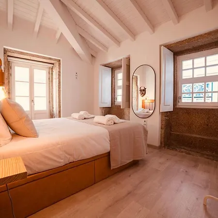 Apartment Letra *